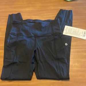 EUC fast and free HR lululemon 25” tight size 6 black